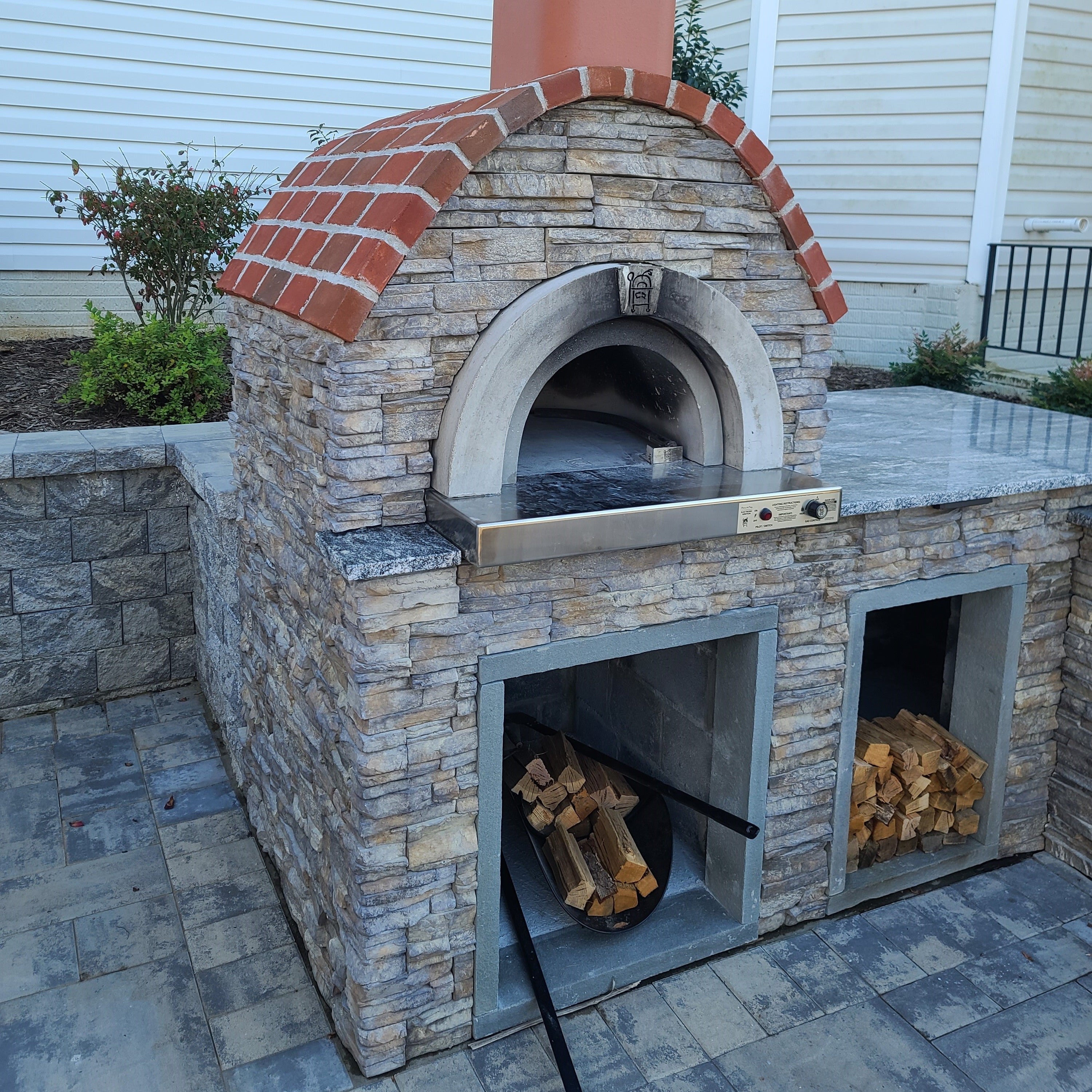 HPC Fire Di Napoli Series Hybrid Dual Fuel Wood & Gas Pizza Enclosed Oven